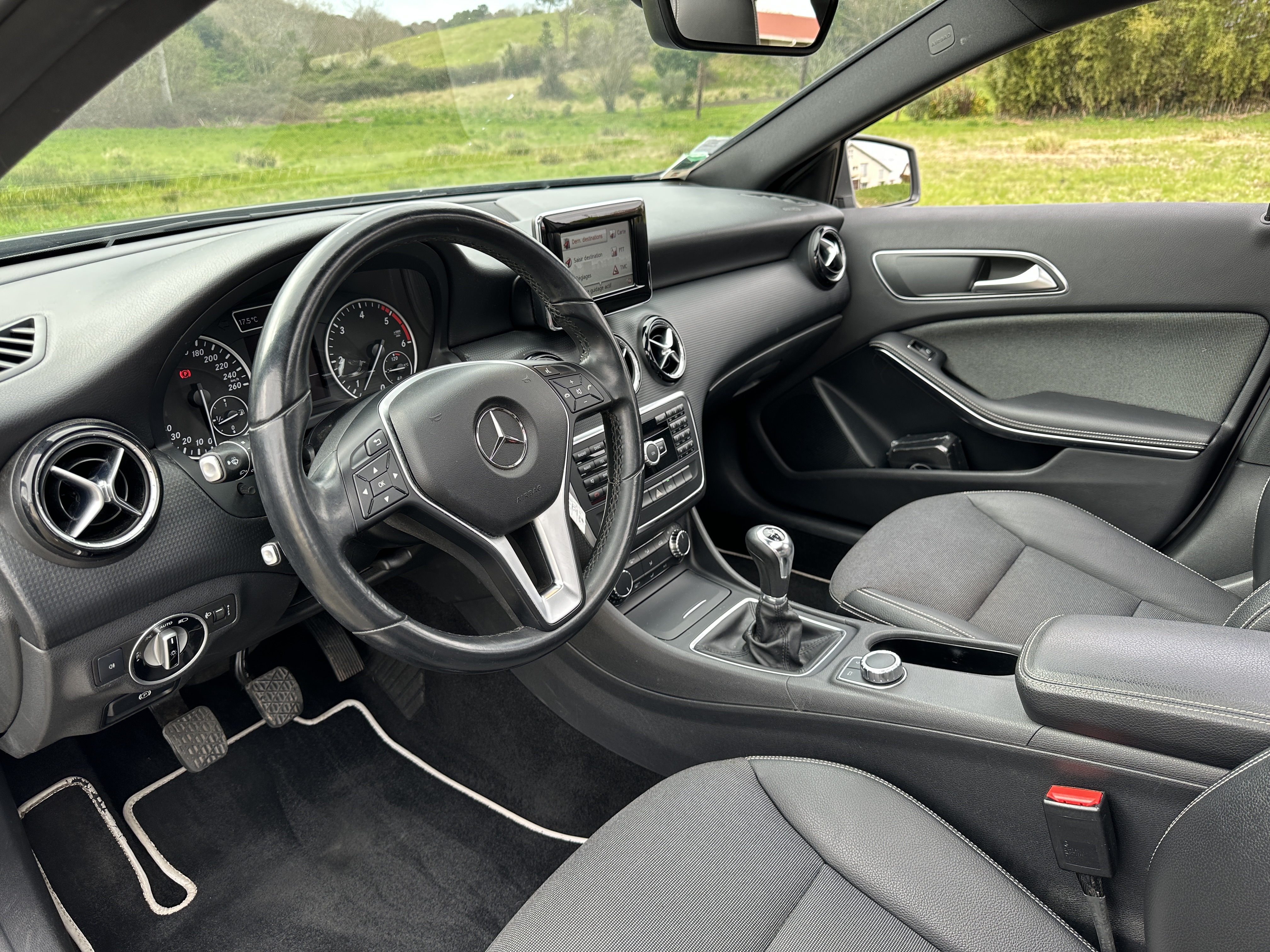 Photo 4 sur 9 du véhicule MERCEDES CLASSE A 180 CDI 2012